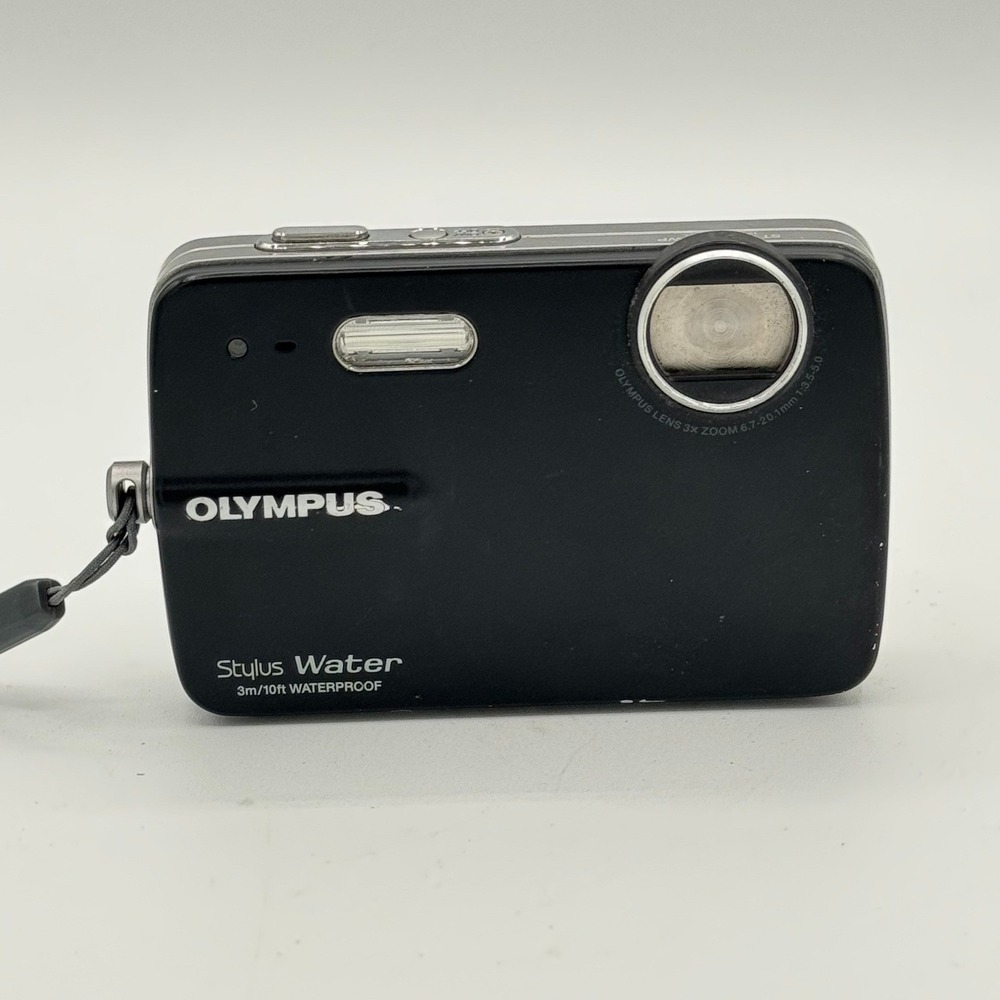 Olympus Stylus 550WP Digital Camera Black 10MP 3x Zoom Waterproof 3m/10ft